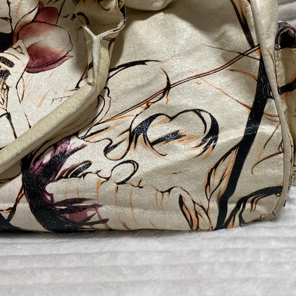 Shoulder Bag - Picture 4 of 11